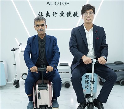 Колоездене, зареждане и управление чрез смартфон – интелигентният куфар за каране ALIOTOP MAX отк...